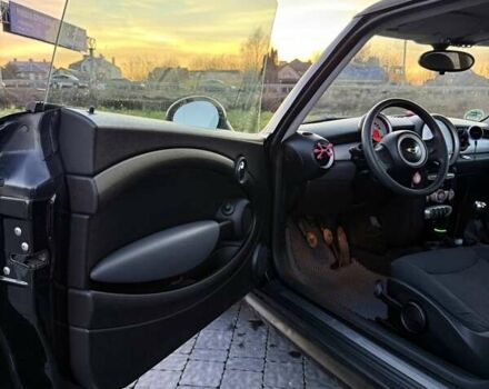 Черный Мини Hatch, объемом двигателя 1.4 л и пробегом 195 тыс. км за 6500 $, фото 16 на Automoto.ua