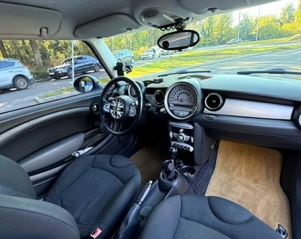 Черный Мини Hatch, объемом двигателя 1.4 л и пробегом 175 тыс. км за 6500 $, фото 6 на Automoto.ua