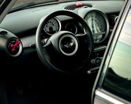 Черный Мини Hatch, объемом двигателя 1.4 л и пробегом 195 тыс. км за 6500 $, фото 1 на Automoto.ua