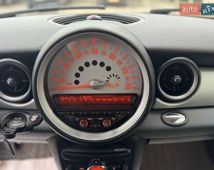 Черный Мини Hatch, объемом двигателя 1.6 л и пробегом 249 тыс. км за 12000 $, фото 17 на Automoto.ua