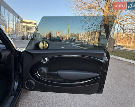 Чорний Міні Hatch, об'ємом двигуна 1.6 л та пробігом 120 тис. км за 6500 $, фото 13 на Automoto.ua