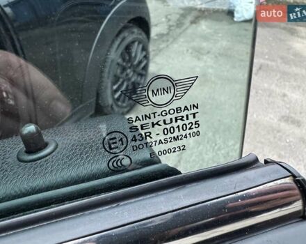 Черный Мини Hatch, объемом двигателя 1.6 л и пробегом 249 тыс. км за 12000 $, фото 60 на Automoto.ua