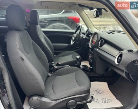 Черный Мини Hatch, объемом двигателя 1.6 л и пробегом 249 тыс. км за 12000 $, фото 37 на Automoto.ua