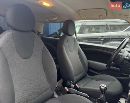 Черный Мини Hatch, объемом двигателя 1.6 л и пробегом 249 тыс. км за 12000 $, фото 38 на Automoto.ua