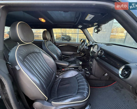 Чорний Міні Hatch, об'ємом двигуна 1.6 л та пробігом 120 тис. км за 6500 $, фото 16 на Automoto.ua