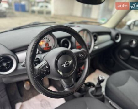 Черный Мини Hatch, объемом двигателя 1.6 л и пробегом 249 тыс. км за 12000 $, фото 10 на Automoto.ua