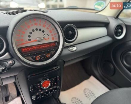 Черный Мини Hatch, объемом двигателя 1.6 л и пробегом 249 тыс. км за 12000 $, фото 21 на Automoto.ua