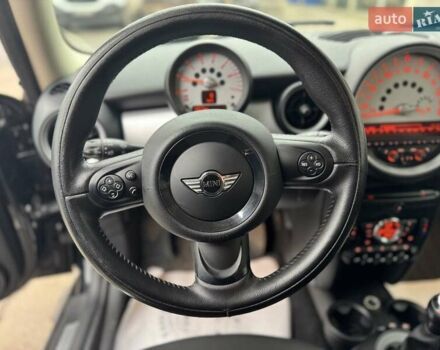 Черный Мини Hatch, объемом двигателя 1.6 л и пробегом 249 тыс. км за 12000 $, фото 11 на Automoto.ua