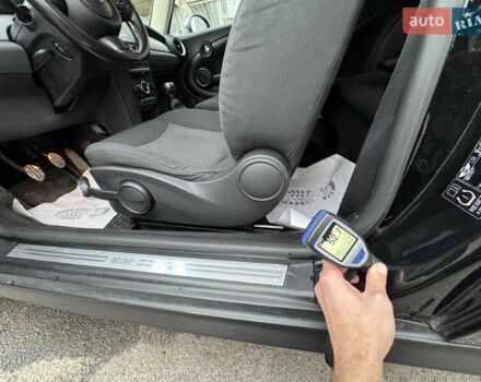 Черный Мини Hatch, объемом двигателя 1.6 л и пробегом 249 тыс. км за 12000 $, фото 93 на Automoto.ua