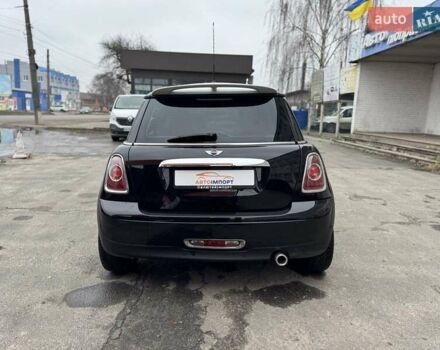 Черный Мини Hatch, объемом двигателя 1.6 л и пробегом 249 тыс. км за 12000 $, фото 3 на Automoto.ua