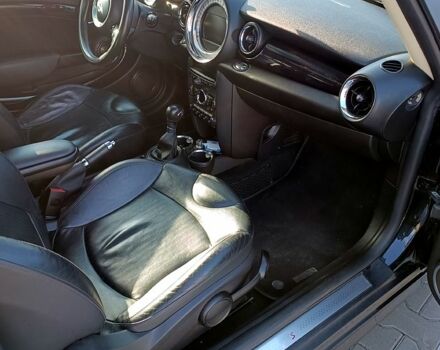 Черный Мини Hatch, объемом двигателя 1.6 л и пробегом 290 тыс. км за 7300 $, фото 3 на Automoto.ua