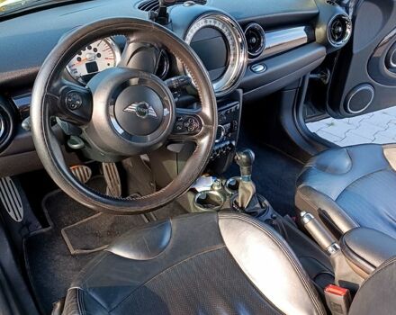 Черный Мини Hatch, объемом двигателя 1.6 л и пробегом 290 тыс. км за 7300 $, фото 6 на Automoto.ua