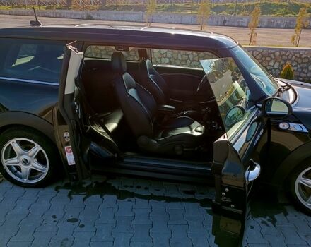 Черный Мини Hatch, объемом двигателя 1.6 л и пробегом 290 тыс. км за 7300 $, фото 5 на Automoto.ua