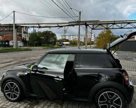Черный Мини Hatch, объемом двигателя 1.6 л и пробегом 190 тыс. км за 7700 $, фото 1 на Automoto.ua