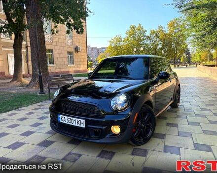 Черный Мини Hatch, объемом двигателя 1.6 л и пробегом 170 тыс. км за 8000 $, фото 6 на Automoto.ua
