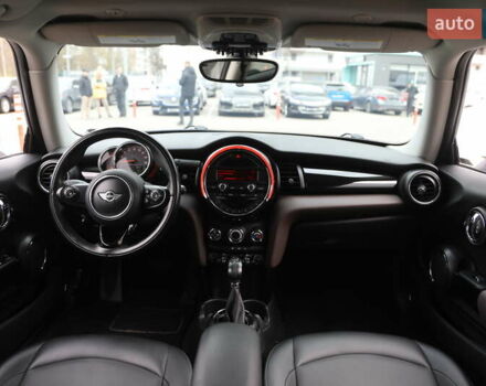 Чорний Міні Hatch, об'ємом двигуна 1.5 л та пробігом 169 тис. км за 9900 $, фото 8 на Automoto.ua