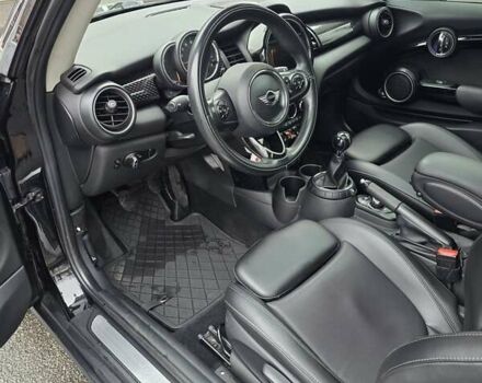 Черный Мини Hatch, объемом двигателя 2 л и пробегом 120 тыс. км за 9500 $, фото 9 на Automoto.ua