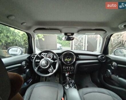 Чорний Міні Hatch, об'ємом двигуна 1.5 л та пробігом 170 тис. км за 11000 $, фото 7 на Automoto.ua