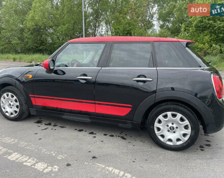 Чорний Міні Hatch, об'ємом двигуна 1.2 л та пробігом 67 тис. км за 10900 $, фото 5 на Automoto.ua