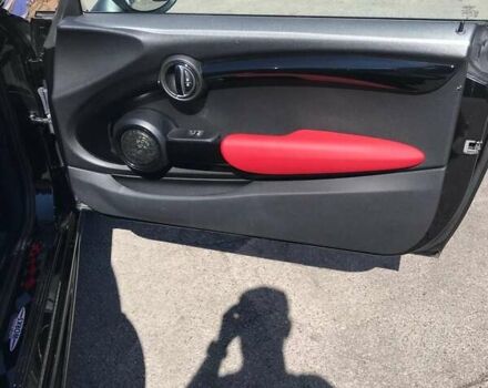 Черный Мини Hatch, объемом двигателя 2 л и пробегом 92 тыс. км за 18700 $, фото 5 на Automoto.ua