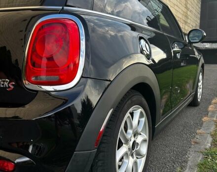 Чорний Міні Hatch, об'ємом двигуна 2 л та пробігом 190 тис. км за 12000 $, фото 6 на Automoto.ua