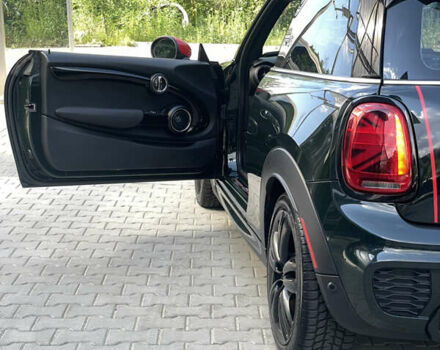 Черный Мини Hatch, объемом двигателя 2 л и пробегом 116 тыс. км за 17800 $, фото 5 на Automoto.ua