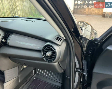 Черный Мини Hatch, объемом двигателя 1.5 л и пробегом 60 тыс. км за 12950 $, фото 98 на Automoto.ua