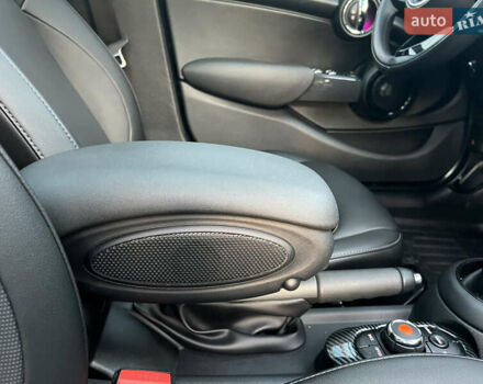 Черный Мини Hatch, объемом двигателя 1.5 л и пробегом 60 тыс. км за 12950 $, фото 108 на Automoto.ua