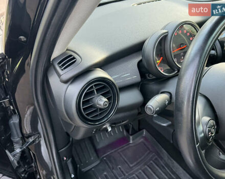 Черный Мини Hatch, объемом двигателя 1.5 л и пробегом 60 тыс. км за 12950 $, фото 42 на Automoto.ua