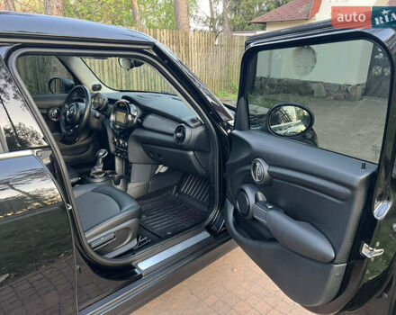 Черный Мини Hatch, объемом двигателя 1.5 л и пробегом 60 тыс. км за 12950 $, фото 89 на Automoto.ua