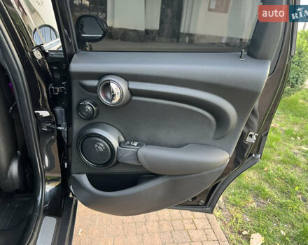 Черный Мини Hatch, объемом двигателя 1.5 л и пробегом 60 тыс. км за 12950 $, фото 83 на Automoto.ua