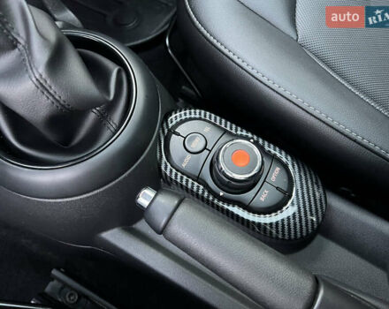 Черный Мини Hatch, объемом двигателя 1.5 л и пробегом 60 тыс. км за 12950 $, фото 63 на Automoto.ua