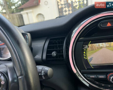 Черный Мини Hatch, объемом двигателя 1.5 л и пробегом 60 тыс. км за 12950 $, фото 67 на Automoto.ua