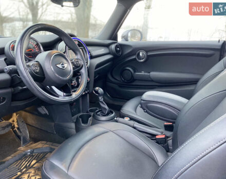 Чорний Міні Hatch, об'ємом двигуна 1.5 л та пробігом 88 тис. км за 10499 $, фото 27 на Automoto.ua
