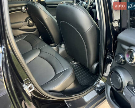 Черный Мини Hatch, объемом двигателя 1.5 л и пробегом 60 тыс. км за 12950 $, фото 82 на Automoto.ua