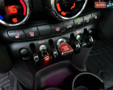 Черный Мини Hatch, объемом двигателя 1.5 л и пробегом 60 тыс. км за 12950 $, фото 68 на Automoto.ua