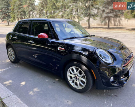 Чорний Міні Hatch, об'ємом двигуна 2 л та пробігом 58 тис. км за 17600 $, фото 9 на Automoto.ua