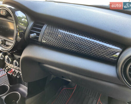 Чорний Міні Hatch, об'ємом двигуна 2 л та пробігом 58 тис. км за 17600 $, фото 28 на Automoto.ua