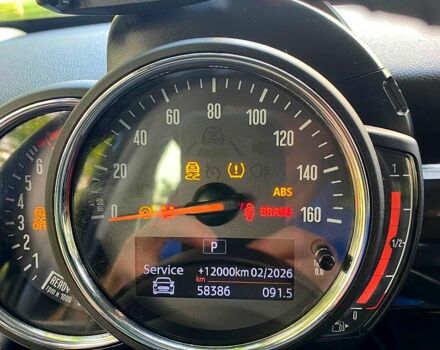 Чорний Міні Hatch, об'ємом двигуна 1.5 л та пробігом 58 тис. км за 21000 $, фото 2 на Automoto.ua