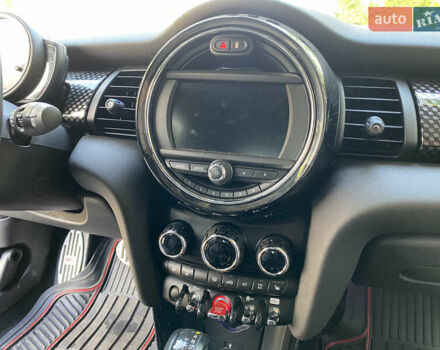 Чорний Міні Hatch, об'ємом двигуна 2 л та пробігом 58 тис. км за 17600 $, фото 25 на Automoto.ua