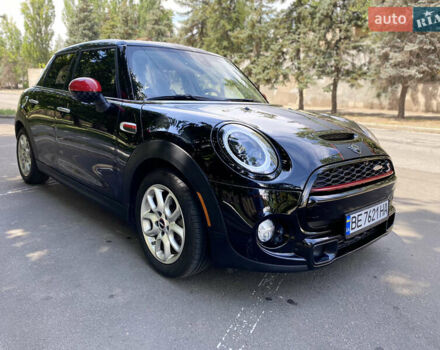 Чорний Міні Hatch, об'ємом двигуна 2 л та пробігом 58 тис. км за 17600 $, фото 3 на Automoto.ua