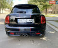 Черный Мини Hatch, объемом двигателя 2 л и пробегом 58 тыс. км за 16900 $, фото 4 на Automoto.ua