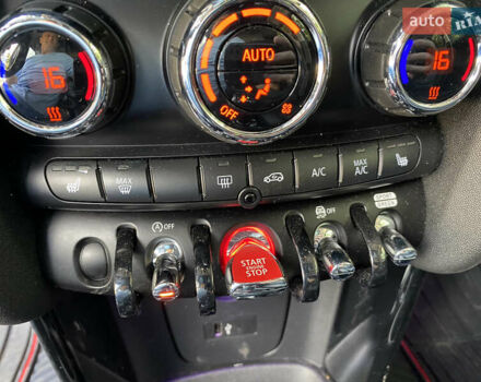 Чорний Міні Hatch, об'ємом двигуна 2 л та пробігом 58 тис. км за 17600 $, фото 40 на Automoto.ua