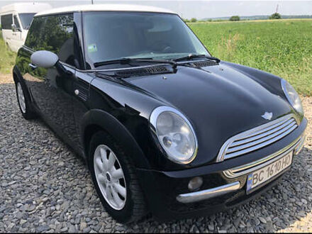 Чорний Міні Hatch, об'ємом двигуна 1.6 л та пробігом 150 тис. км за 4500 $, фото 1 на Automoto.ua