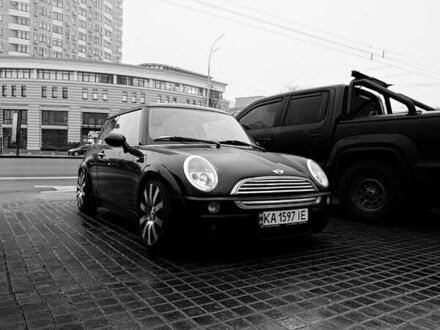 Мини Hatch 2001 в Ужгороде на Automoto.ua Черный Мини Hatch, объемом двигателя 1.6 л и пробегом 251 тыс. км за 3790 $, фото 1 на Automoto.ua