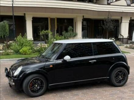 Черный Мини Hatch, объемом двигателя 1.6 л и пробегом 302 тыс. км за 4800 $, фото 1 на Automoto.ua