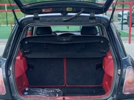 Черный Мини Hatch, объемом двигателя 1.6 л и пробегом 102 тыс. км за 5500 $, фото 1 на Automoto.ua