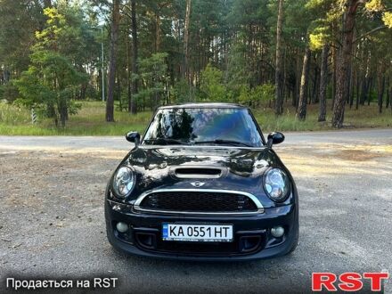 Чорний Міні Hatch, об'ємом двигуна 1.6 л та пробігом 146 тис. км за 10500 $, фото 1 на Automoto.ua