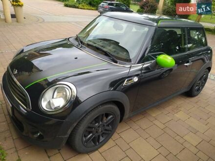 Мини Hatch 2014 в Запорожье на Automoto.ua Черный Мини Hatch, объемом двигателя 1.6 л и пробегом 138 тыс. км за 8620 $, фото 1 на Automoto.ua