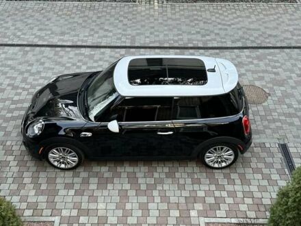 Чорний Міні Hatch, об'ємом двигуна 2 л та пробігом 83 тис. км за 18000 $, фото 1 на Automoto.ua